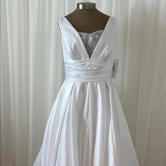 david's bridal pleated dress David's Bridal Collection, embroidered pleated satin ball gown wedding dress New Wedding Dress Save 56%